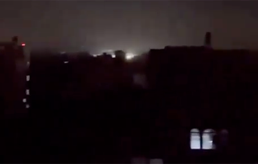 Thumbnail preview image for the video titled: Nighttime bombing and flares in Rafah as the ground invasion begins