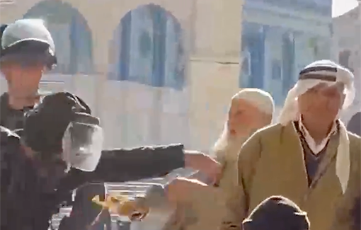 Thumbnail preview image for the video titled: Israeli forces assault elderly worshipers at the Al Aqsa Mosque