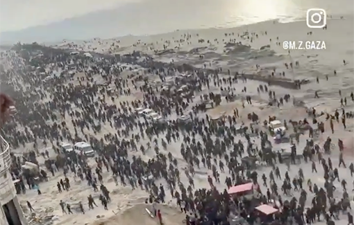 Thumbnail preview image for the video titled: As the Israeli-imposed famine grips northern Gaza, thousands gather at Al-Rasheed Street hoping for food