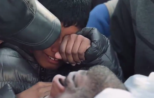 Thumbnail preview image for the video titled: Journalist Mahmoud Qunita's son weeps for his father