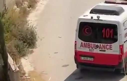 Thumbnail preview image for the video titled: Israeli jeep parading with a wounded man onto the hood during a raid in Jenin