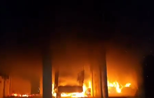 Thumbnail preview image for the video titled: Settler militias burn vehicles during their attack on the town of Beit Furik, Nablus.