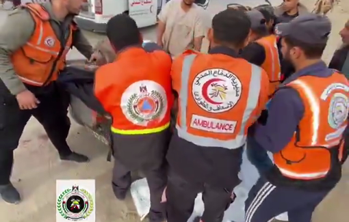 Thumbnail preview image for the video titled: Civil Defense crews retrieve the bodies of 3 killed in Rafah