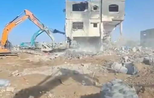 Thumbnail preview image for the video titled: Demolishing the last remaining houses in Beit Lahia