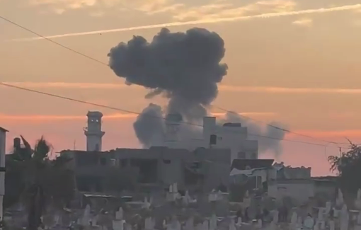 Thumbnail preview image for the video titled: Series of evening airstrikes in Zaytoun