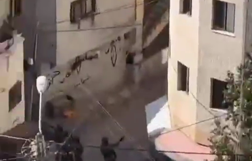 Thumbnail preview image for the video titled: Israeli troops stormed the street of Al-Ain camp