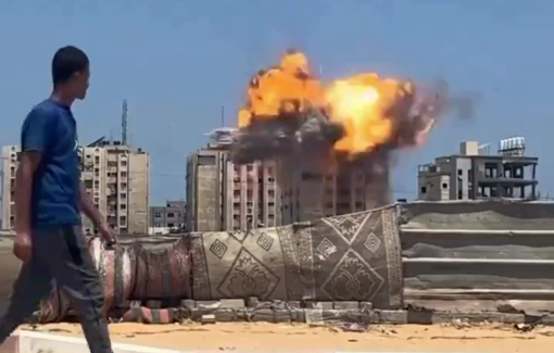 Thumbnail preview image for the video titled: Live footage of strike on Ain Jalut residential towers in Nuseirat