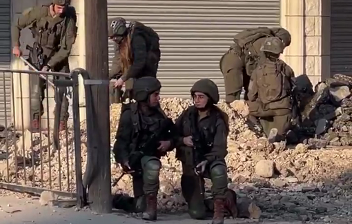 Thumbnail preview image for the video titled: Israeli young soldiers preparing sand barrier in the entrance of Tulkarm R.C.