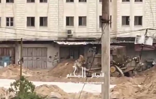 Thumbnail preview image for the video titled: Israeli army bulldozers are destroying infrastructure in Nur Shams