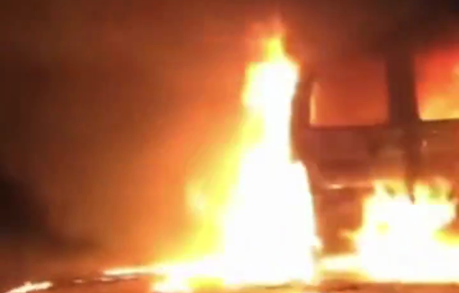 Thumbnail preview image for the video titled: Settlers torch a car in Susya