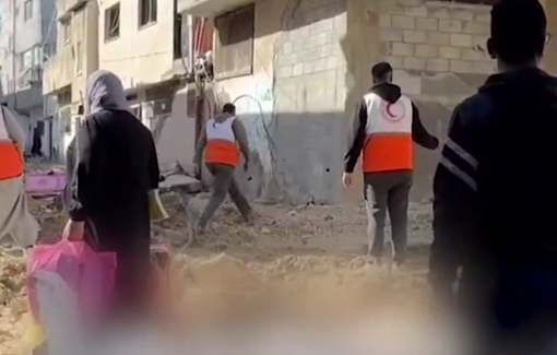 Thumbnail preview image for the video titled: Israeli forces used smoke bombs on Palestinians retrieving belongings from homes facing demolition