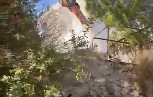 Thumbnail preview image for the video titled: IDF demolishes Palestinian homes in Bethlehem