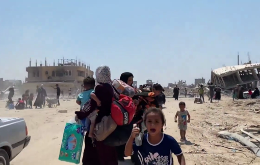 Thumbnail preview image for the video titled: Panicked people flee Khan Younis where Israel bombs and massacres indiscriminately