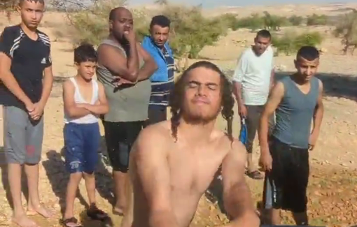 Thumbnail preview image for the video titled: Israeli settlers try to prevent the villagers of Ras al-Ein from getting water