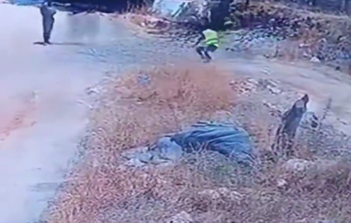 Thumbnail preview image for the video titled: Israeli soldiers assaulted a sanitation worker in Yatma near Nablus