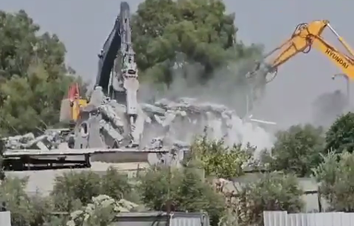 Thumbnail preview image for the video titled: Israeli demolition of Abu Kaff family home in Umm Batin, Negev