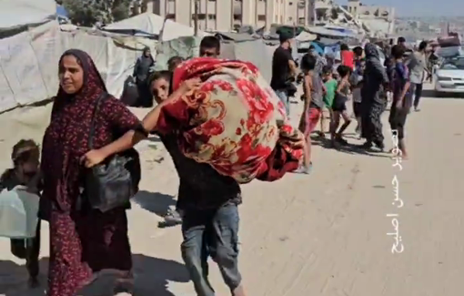 Thumbnail preview image for the video titled: Distraught families flee Hamad City in a hurry after IDF displacement order