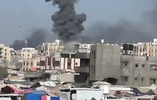 Thumbnail preview image for the video titled: IDF carpet bombs key residential area in Khan Younis