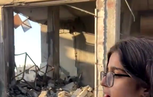 Thumbnail preview image for the video titled: Young girl singing Salute to Gaza - Salam Li Ghazza  in the ruin of Gaza