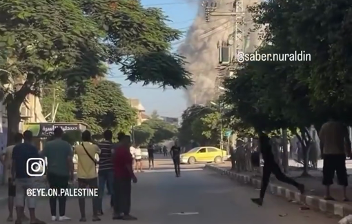 Thumbnail preview image for the video titled: Large smoke column looms over Deir al-Balah