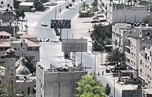 Thumbnail preview image for the video titled: IDF incursion Jenin : IDF artillry opens fire on Palestinian cars