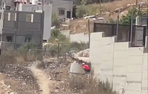 Thumbnail preview image for the video titled: Unarmed man narrowly escapes bloodthirsty IDF snipers