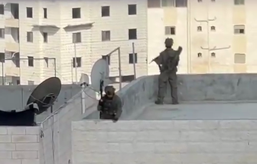 Thumbnail preview image for the video titled: Israeli army stormed the city of Hebron, shutting down the Ibrahimi Mosque and preventing worshippers from entering