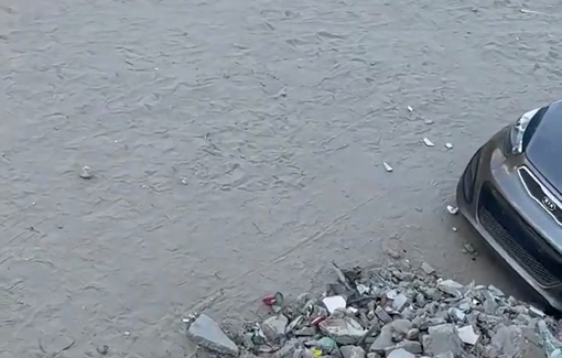 Thumbnail preview image for the video titled: Child finds joy in trying to fly his kite