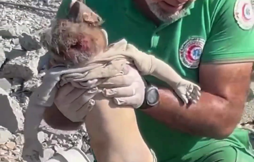 Thumbnail preview image for the video titled: The body of the Hanawi family baby is brought down after the massacre committed by IDF