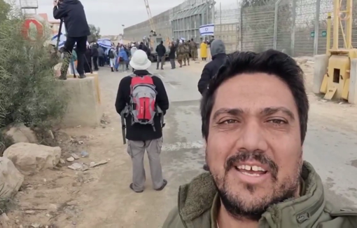 Thumbnail preview image for the video titled: Cpt. Avshalom Slock joins other Israelis attempting to block humanitarian aid in Gaza