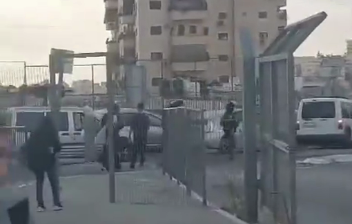 Thumbnail preview image for the video titled: As students go to school, Israeli forces storm Shuafat refugee camp in Jerusalem