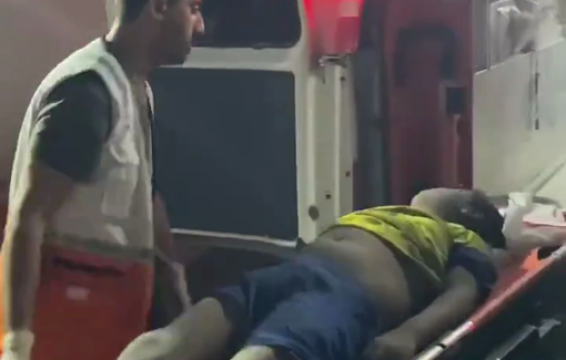 Thumbnail preview image for the video titled: Injuries from Al-Shami family house strike arrive to hospital