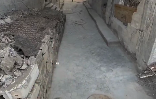 Thumbnail preview image for the video titled: Clearing rubble off the streets of Shati RC