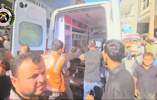 Thumbnail preview image for the video titled: Unloading the ambulance at Al-Awda Hospital