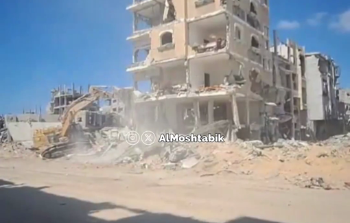 Thumbnail preview image for the video titled: IDF demolishes an already bombed house in Rafah