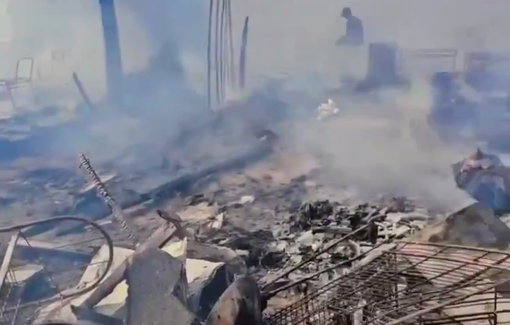 Thumbnail preview image for the video titled: Tents and displaced people charred in IDF bombing of Al Yemen Assaeed Hospital