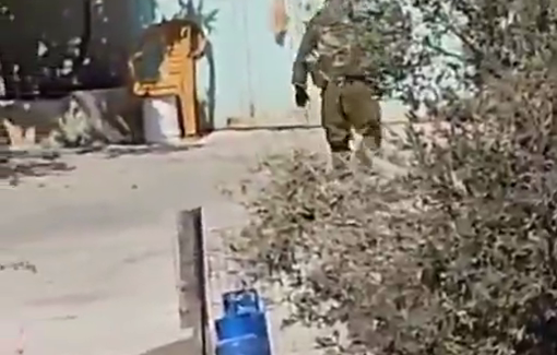 Thumbnail preview image for the video titled: Israeli soldiers arrested more than twenty Palestinians today during a raid in the city of Dura