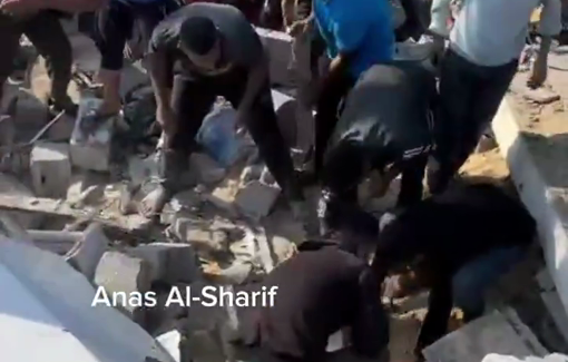 Thumbnail preview image for the video titled: Neighbors search for victims under the rubble as Israelu bombed houses in Beit Lahia