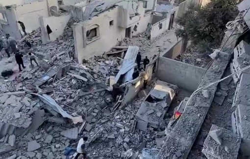 Thumbnail preview image for the video titled: Israeli night airstrike completely destroyed Al-Sanie family's house