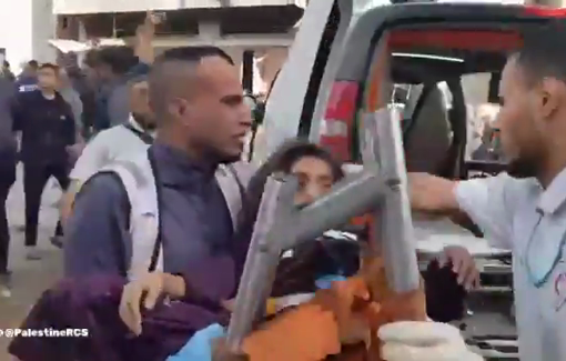 Thumbnail preview image for the video titled: Rescue crews evacuate the injured and dead children following Israeli bombing of Abu Riyala family