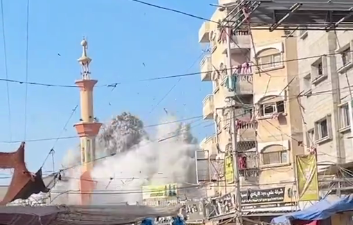 Thumbnail preview image for the video titled: Israeli bombing of Al-Farouq mosque in Nuseirat